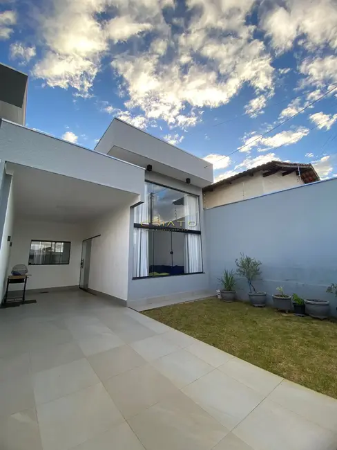 Foto 1 de Casa com 3 quartos à venda, 105m2 em Residencial Flamboyant, Anapolis - GO
