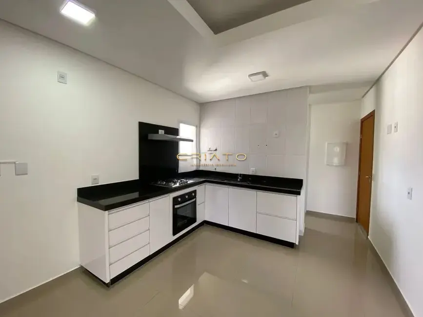 Foto 4 de Apartamento com 3 quartos à venda, 87m2 em Maracanã, Anapolis - GO