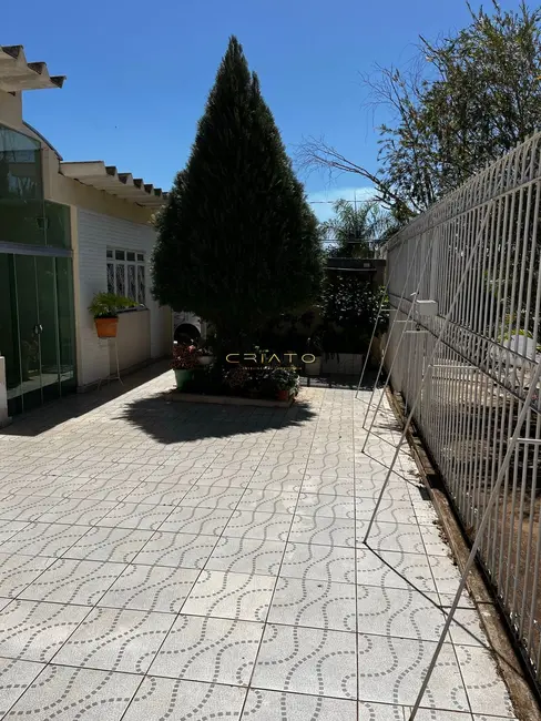 Foto 4 de Casa com 4 quartos à venda, 188m2 em Anápolis City, Anapolis - GO