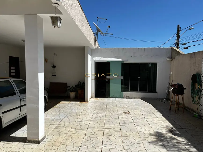 Foto 1 de Casa com 4 quartos à venda, 188m2 em Anápolis City, Anapolis - GO