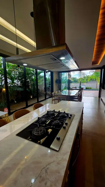 Sobrado com 5 quartos à venda, 320m2 em Goiania - GO - imagem 7 Foto 7 de Sobrado com 5 quartos à venda, 320m2 em Goiania - GO