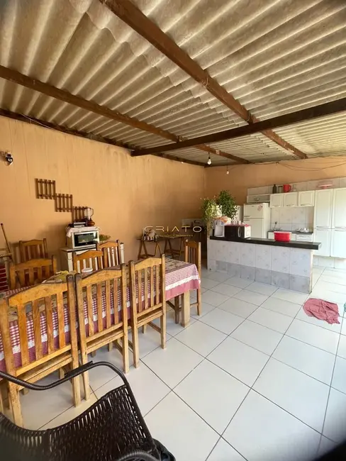 Foto 3 de Sobrado com 3 quartos à venda, 250m2 em Anapolis - GO