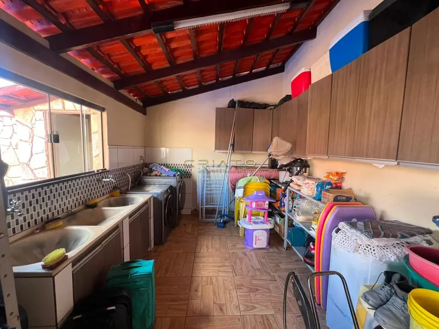 Casa com 4 quartos à venda, 250m2 em Vila São Joaquim, Anapolis - GO - imagem 5 Foto 5 de Casa com 4 quartos à venda, 250m2 em Vila São Joaquim, Anapolis - GO