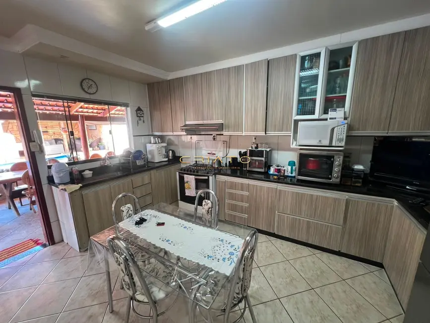 Casa com 4 quartos à venda, 250m2 em Vila São Joaquim, Anapolis - GO - imagem 7 Foto 7 de Casa com 4 quartos à venda, 250m2 em Vila São Joaquim, Anapolis - GO