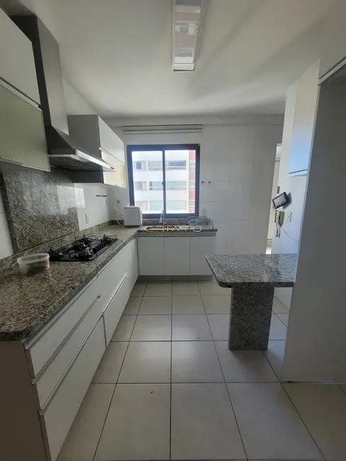 Foto 9 de Apartamento com 4 quartos à venda, 126m2 em Jardim Goiás, Goiania - GO