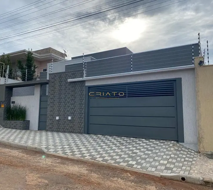 Foto 1 de Casa com 3 quartos à venda, 200m2 em Parque Brasília 2ª Etapa, Anapolis - GO