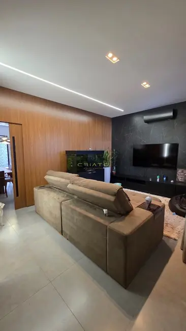 Foto 2 de Casa com 3 quartos à venda, 200m2 em Parque Brasília 2ª Etapa, Anapolis - GO