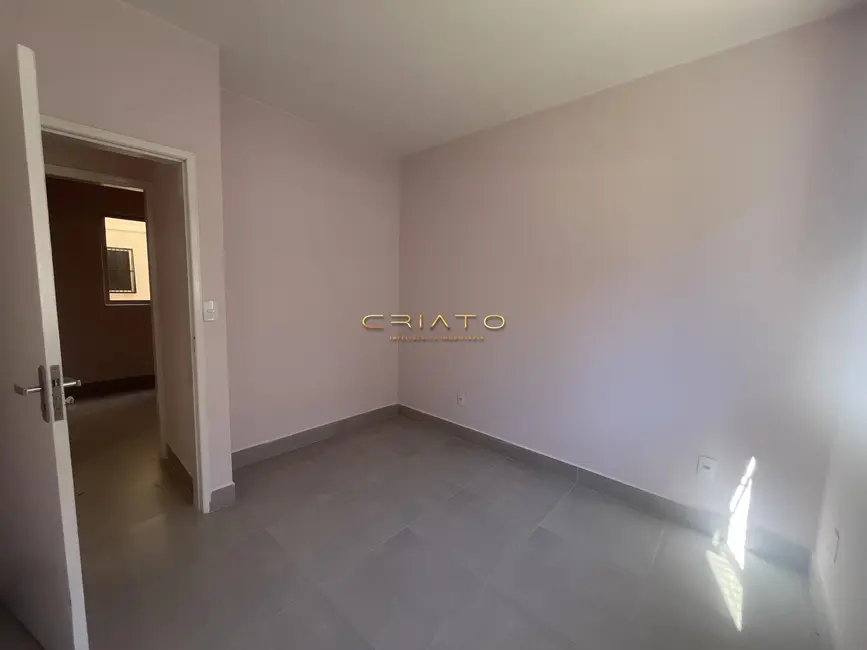 Foto 8 de Apartamento com 2 quartos à venda, 54m2 em Vila São Joaquim, Anapolis - GO