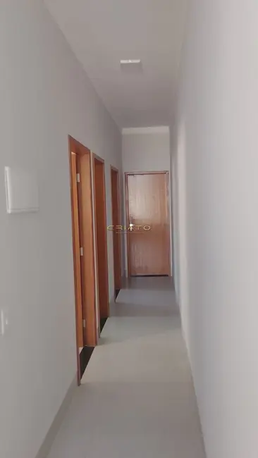Casa com 3 quartos à venda, 130m2 em Recanto do Sol, Anapolis - GO - imagem 8 Foto 8 de Casa com 3 quartos à venda, 130m2 em Recanto do Sol, Anapolis - GO
