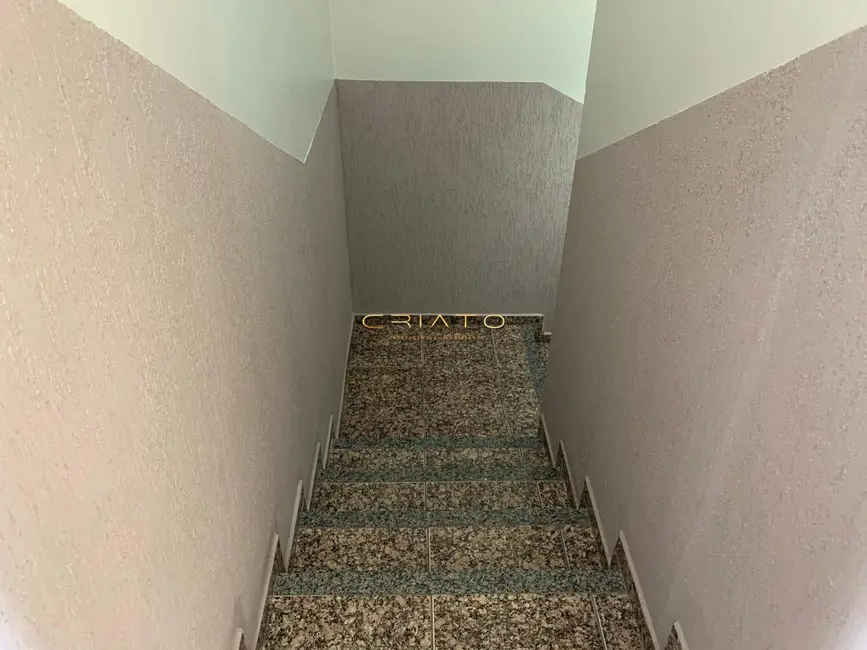 Sobrado com 4 quartos à venda, 226m2 em Vila Jussara, Anapolis - GO - imagem 9 Foto 9 de Sobrado com 4 quartos à venda, 226m2 em Vila Jussara, Anapolis - GO
