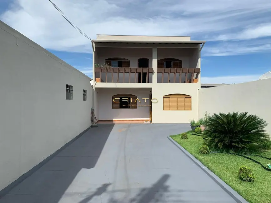 Sobrado com 4 quartos à venda, 226m2 em Vila Jussara, Anapolis - GO - imagem 1 Foto 1 de Sobrado com 4 quartos à venda, 226m2 em Vila Jussara, Anapolis - GO