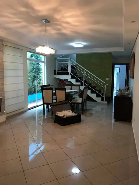 Foto 2 de Casa com 3 quartos à venda, 200m2 em Paulicéia, Sao Bernardo Do Campo - SP