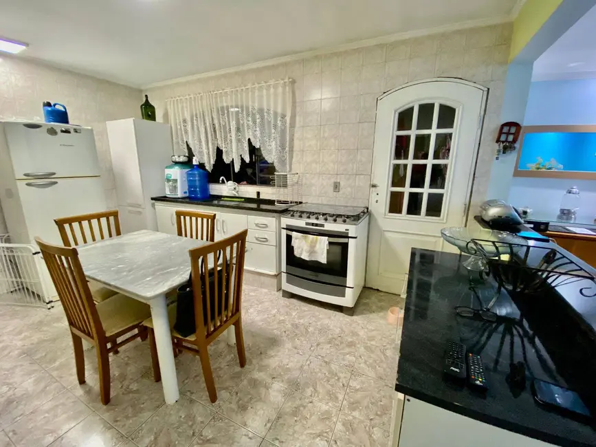 Casa com 5 quartos à venda, 200m2 em Jardim do Estádio, Santo Andre - SP - imagem 3 Foto 3 de Casa com 5 quartos à venda, 200m2 em Jardim do Estádio, Santo Andre - SP