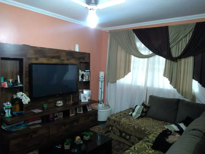 Casa com 3 quartos à venda, 225m2 em Conceição, Diadema - SP - imagem 5 Foto 5 de Casa com 3 quartos à venda, 225m2 em Conceição, Diadema - SP