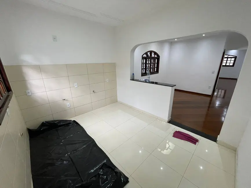 Casa com 3 quartos à venda, 220m2 em Jardim das Maravilhas, Santo Andre - SP - imagem 5 Foto 5 de Casa com 3 quartos à venda, 220m2 em Jardim das Maravilhas, Santo Andre - SP