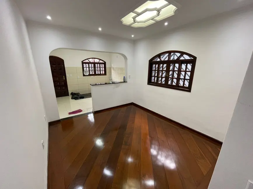 Casa com 3 quartos à venda, 220m2 em Jardim das Maravilhas, Santo Andre - SP - imagem 4 Foto 4 de Casa com 3 quartos à venda, 220m2 em Jardim das Maravilhas, Santo Andre - SP