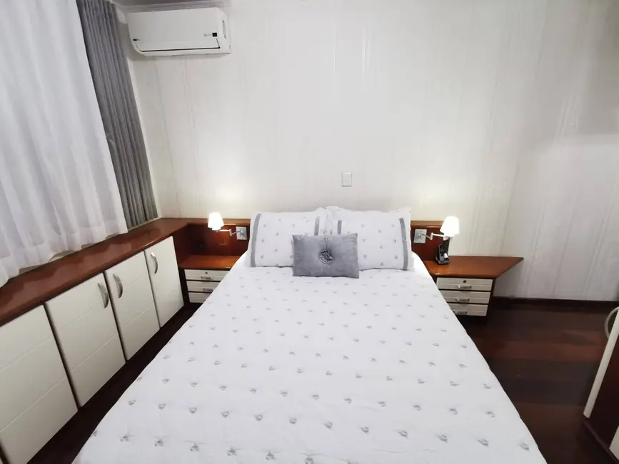 Foto 4 de Casa com 3 quartos à venda, 250m2 em Jardim Stella, Santo Andre - SP