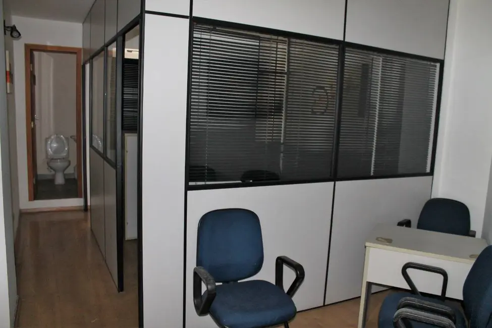 Sala Comercial à venda, 36m2 em Liberdade, São Paulo - SP - imagem 9 Foto 9 de Sala Comercial à venda, 36m2 em Liberdade, São Paulo - SP