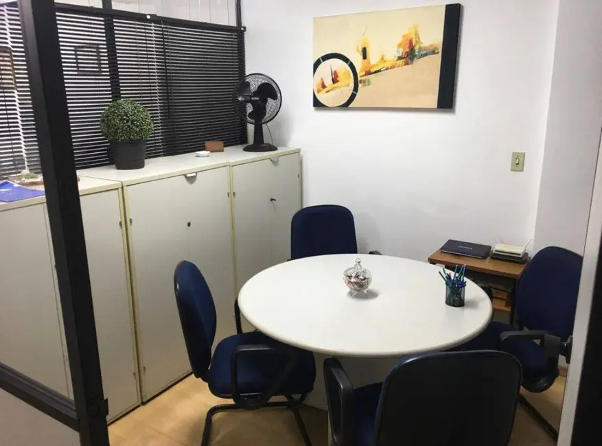 Sala Comercial à venda, 36m2 em Liberdade, São Paulo - SP - imagem 4 Foto 4 de Sala Comercial à venda, 36m2 em Liberdade, São Paulo - SP