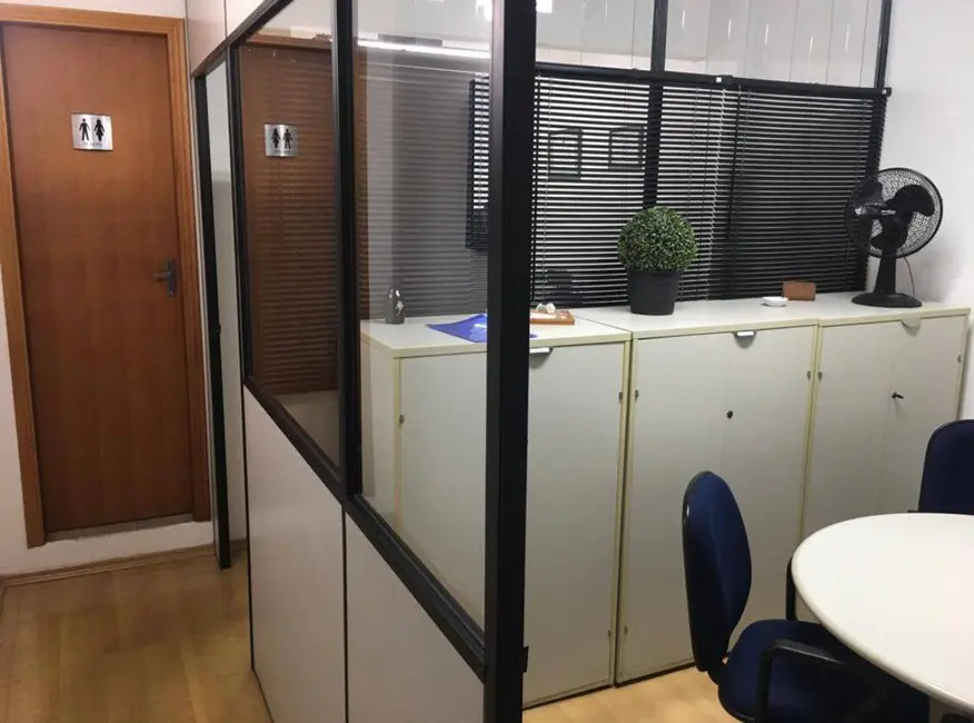 Sala Comercial à venda, 36m2 em Liberdade, São Paulo - SP - imagem 6 Foto 6 de Sala Comercial à venda, 36m2 em Liberdade, São Paulo - SP