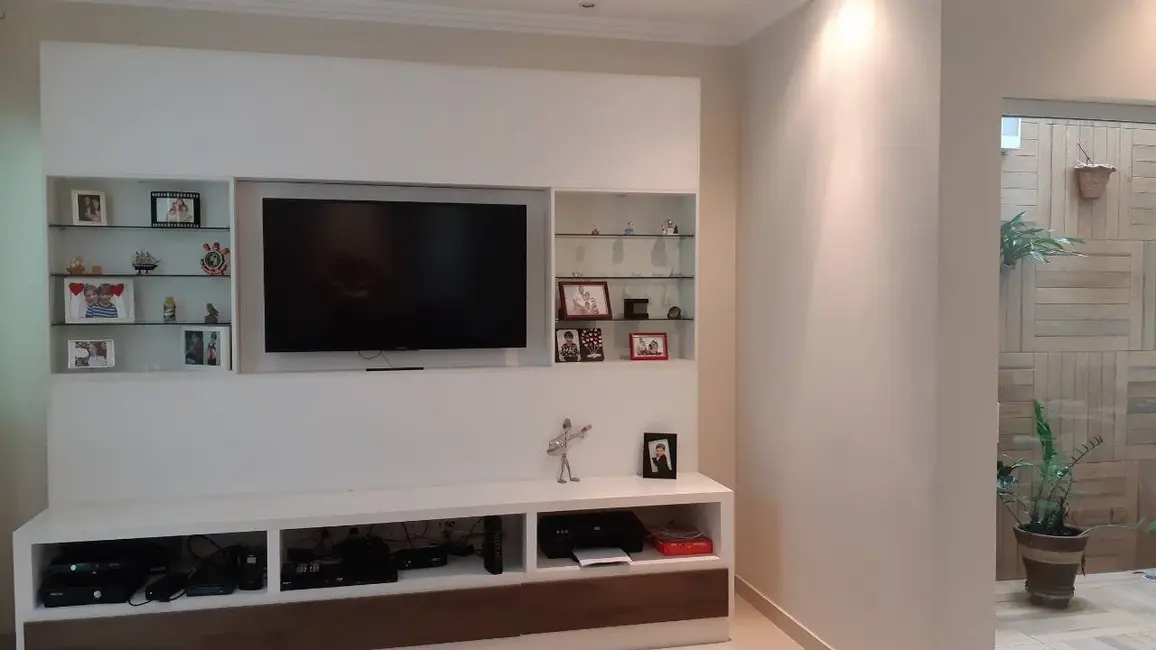 Sobrado com 3 quartos à venda, 222m2 em Centro, Sao Bernardo Do Campo - SP - imagem 6 Foto 6 de Sobrado com 3 quartos à venda, 222m2 em Centro, Sao Bernardo Do Campo - SP