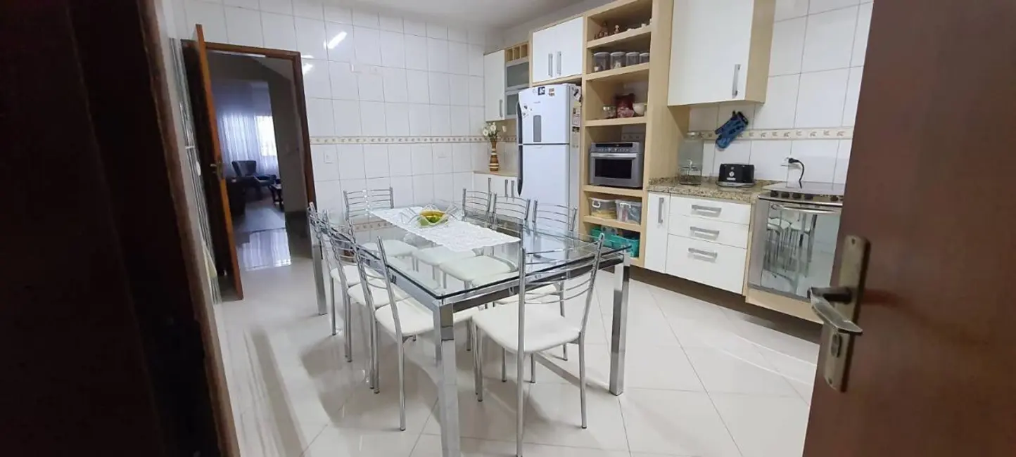 Foto 5 de Casa com 3 quartos à venda, 224m2 em Vila Guarani, Santo Andre - SP