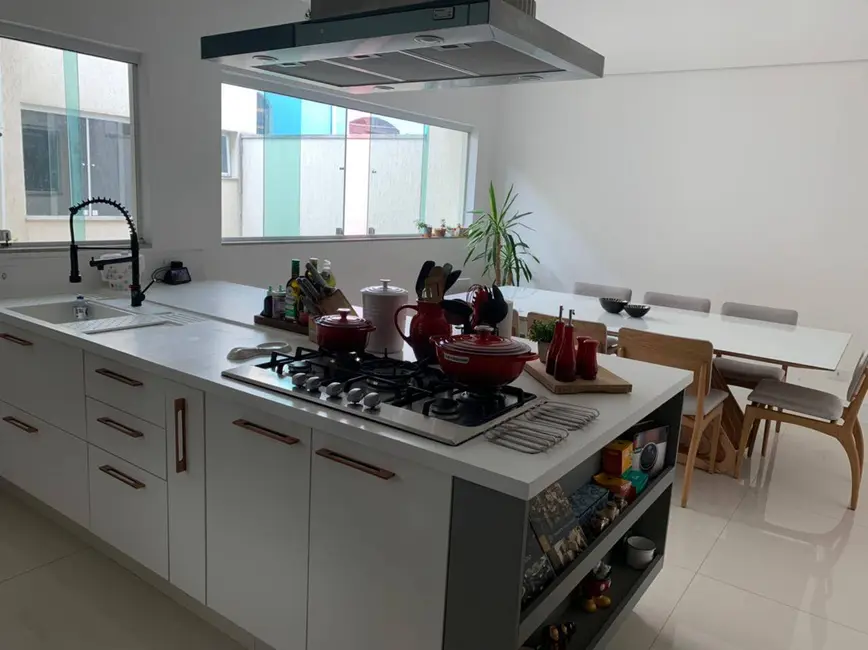 Foto 2 de Casa com 3 quartos à venda, 411m2 em Santa Paula, Sao Caetano Do Sul - SP