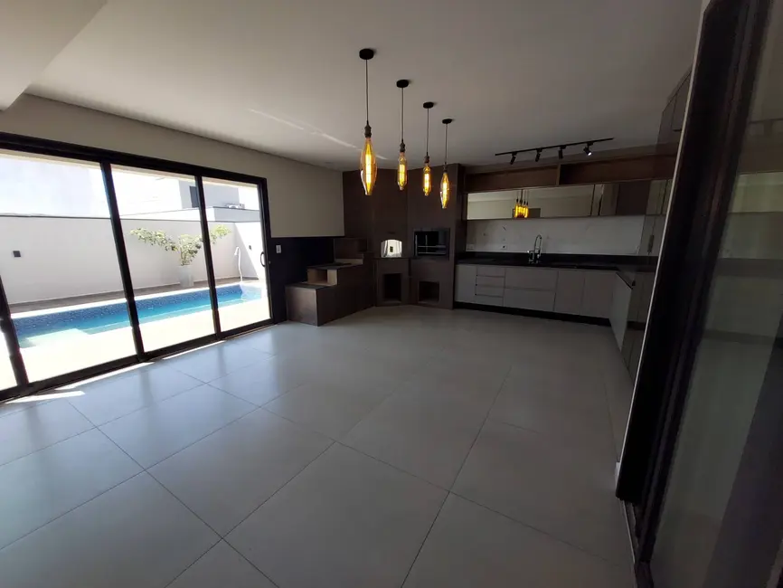 Foto 1 de Sobrado com 4 quartos à venda, 288m2 em Boituva - SP