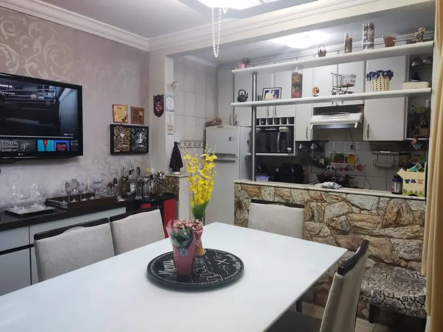 Casa com 3 quartos à venda, 190m2 em Jardim Las Vegas, Santo Andre - SP - imagem 1 Foto 1 de Casa com 3 quartos à venda, 190m2 em Jardim Las Vegas, Santo Andre - SP