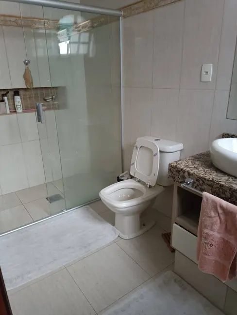 Foto 4 de Casa com 3 quartos à venda, 221m2 em Dos Casa, Sao Bernardo Do Campo - SP