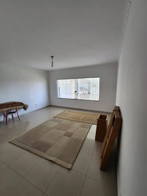 Casa com 3 quartos à venda, 210m2 em Taboão, Sao Bernardo Do Campo - SP - imagem 3 Foto 3 de Casa com 3 quartos à venda, 210m2 em Taboão, Sao Bernardo Do Campo - SP