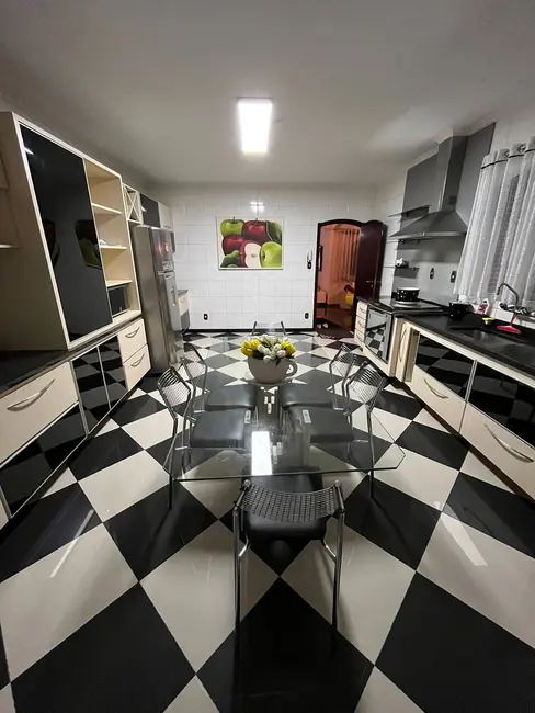 Foto 6 de Casa com 3 quartos à venda, 243m2 em Nova Gerty, Sao Caetano Do Sul - SP