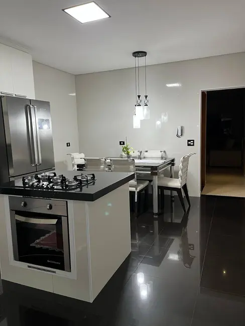 Casa com 3 quartos à venda, 210m2 em Jardim Bom Pastor, Santo Andre - SP - imagem 8 Foto 8 de Casa com 3 quartos à venda, 210m2 em Jardim Bom Pastor, Santo Andre - SP
