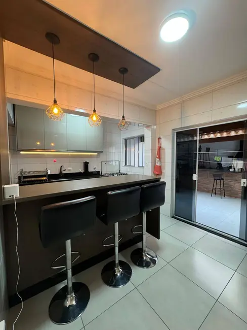 Foto 2 de Casa com 3 quartos à venda, 200m2 em Jardim Las Vegas, Santo Andre - SP