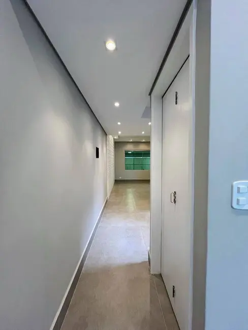 Casa com 3 quartos à venda, 180m2 em Jardim do Estádio, Santo Andre - SP - imagem 2 Foto 2 de Casa com 3 quartos à venda, 180m2 em Jardim do Estádio, Santo Andre - SP