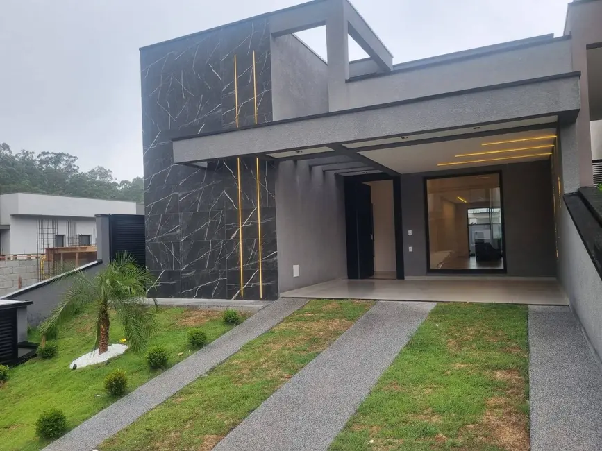 Foto 1 de Casa com 3 quartos à venda, 153m2 em Mogi Das Cruzes - SP