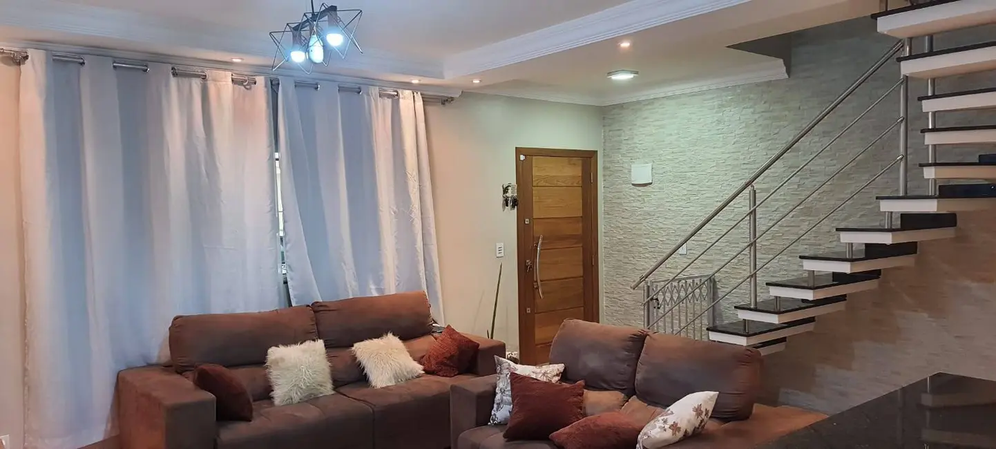 Foto 2 de Casa com 3 quartos à venda, 199m2 em Alves Dias, Sao Bernardo Do Campo - SP
