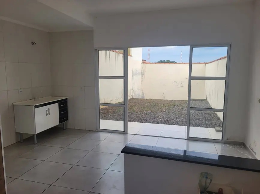 Sobrado com 3 quartos à venda, 156m2 em Pinhalzinho - SP - imagem 2 Foto 2 de Sobrado com 3 quartos à venda, 156m2 em Pinhalzinho - SP