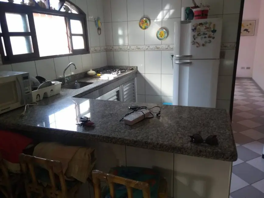 Foto 2 de Casa com 2 quartos à venda, 113m2 em Itanhaem - SP
