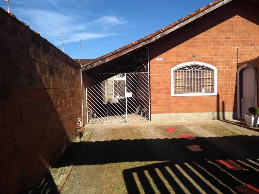 Foto 5 de Casa com 2 quartos à venda, 113m2 em Itanhaem - SP