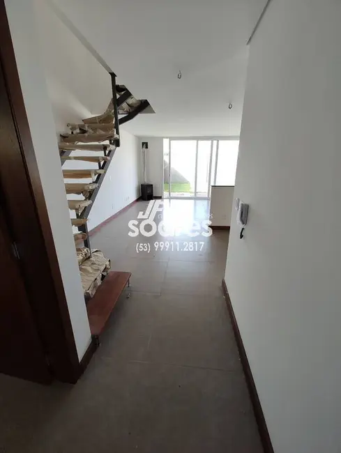 Foto 2 de Casa de Condomínio com 2 quartos à venda, 113m2 em Laranjal, Pelotas - RS