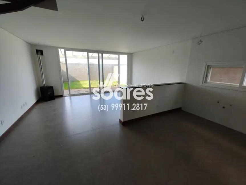 Foto 1 de Casa de Condomínio com 2 quartos à venda, 113m2 em Laranjal, Pelotas - RS