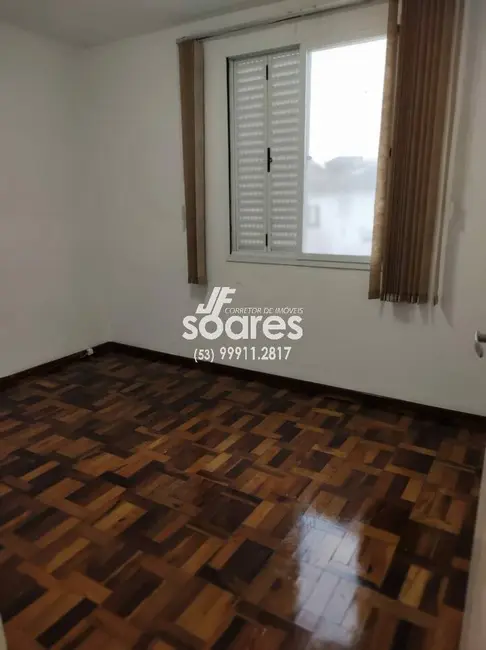Foto 1 de Apartamento com 3 quartos à venda, 64m2 em Centro, Pelotas - RS