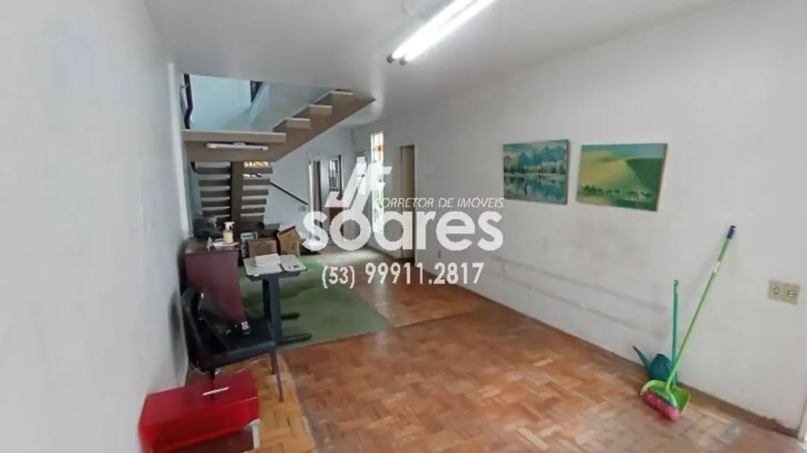 Foto 2 de Sobrado com 3 quartos à venda, 217m2 em Centro, Pelotas - RS