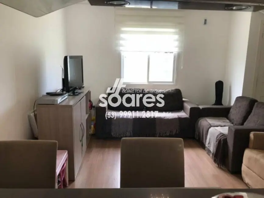 Foto 1 de Sobrado com 2 quartos à venda, 76m2 em Fragata, Pelotas - RS