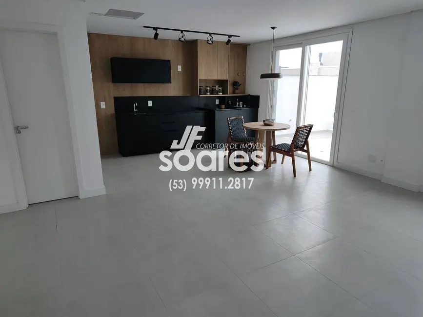 Foto 2 de Apartamento com 1 quarto à venda, 79m2 em Três Vendas, Pelotas - RS