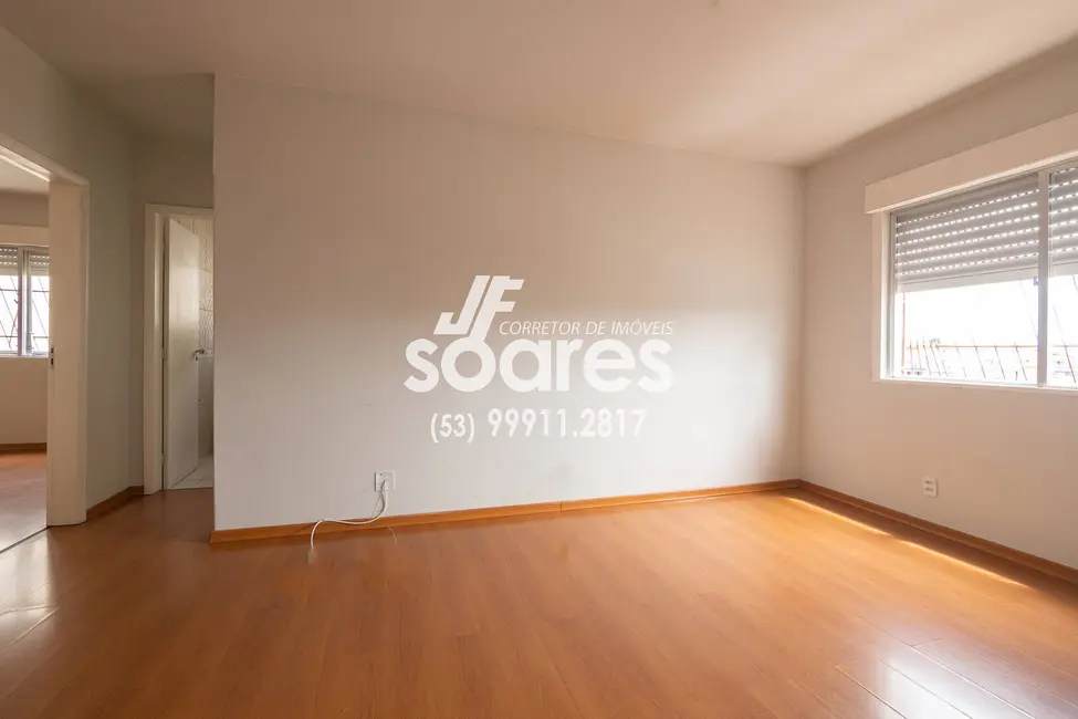 Foto 1 de Apartamento com 2 quartos à venda, 68m2 em Porto, Pelotas - RS