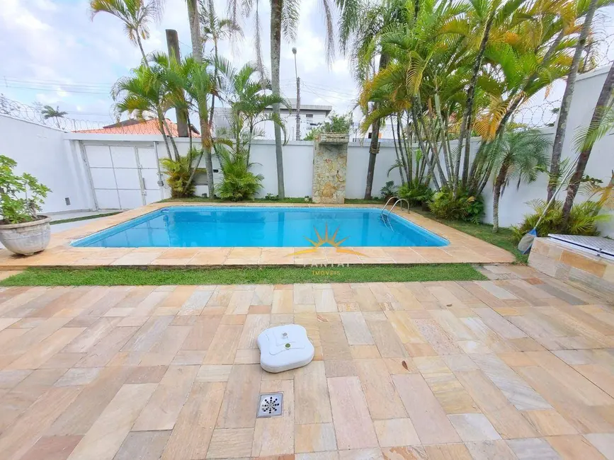 Casa com 3 quartos à venda, 432m2 em Guaruja - SP - imagem 2 Foto 2 de Casa com 3 quartos à venda, 432m2 em Guaruja - SP