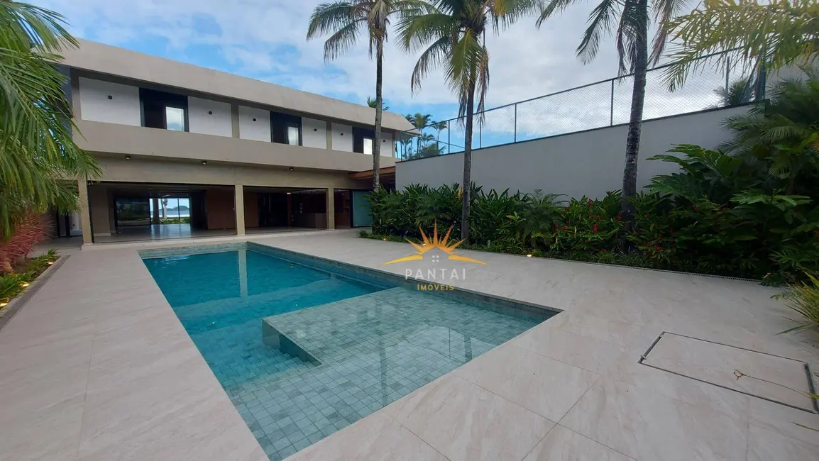 Casa com 5 quartos à venda, 1037m2 em Enseada, Guaruja - SP - imagem 3 Foto 3 de Casa com 5 quartos à venda, 1037m2 em Enseada, Guaruja - SP