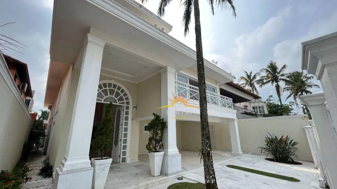 Foto 3 de Casa com 7 quartos à venda, 1500m2 em Jardim Três Marias, Guaruja - SP